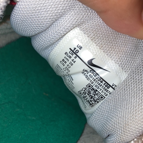 Hi i am selling some Nike Air Max 97’s They are size 10 in really good condition - Picture 4 of 4